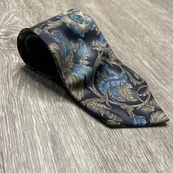 Etienne Aigner Men's Vintage Silk‎ Floral Tie Blue Gray Classic Length - Picture 1 of 3